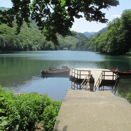 Holiday Home Bozur 콜라신 외부 사진