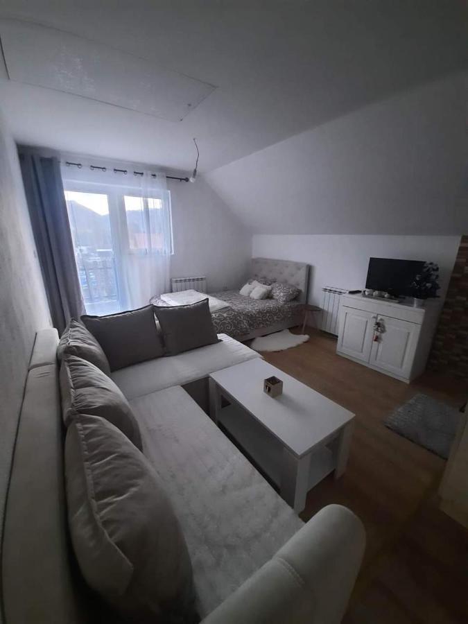 Holiday Home Bozur 콜라신 외부 사진