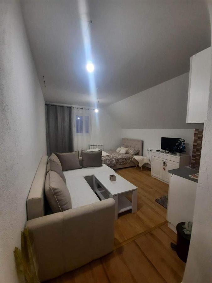 Holiday Home Bozur 콜라신 외부 사진