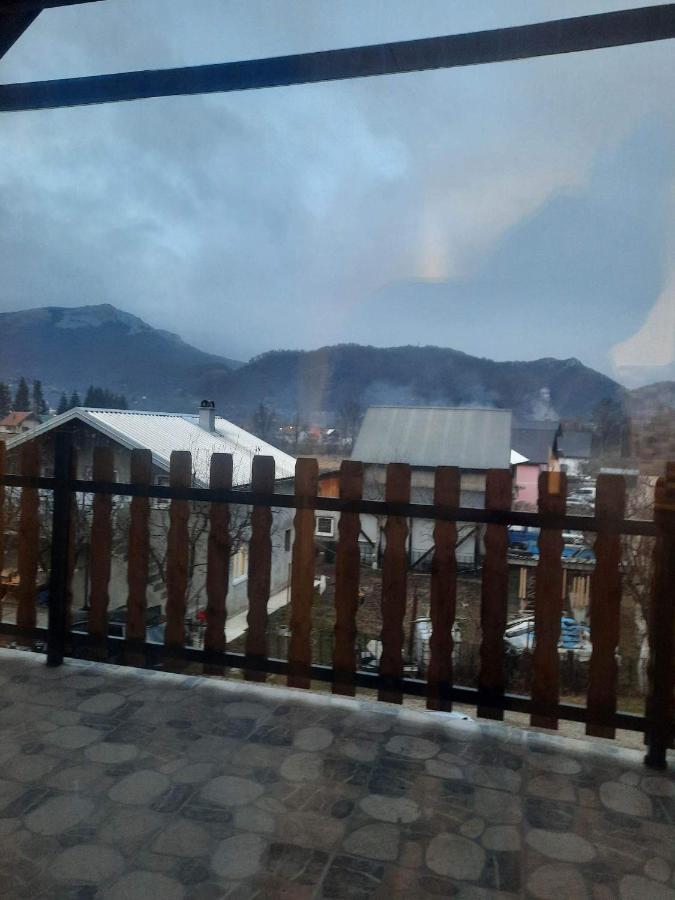 Holiday Home Bozur 콜라신 외부 사진