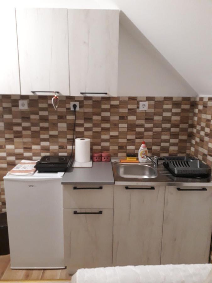 Holiday Home Bozur 콜라신 외부 사진