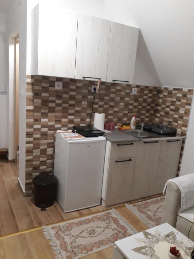 Holiday Home Bozur 콜라신 외부 사진